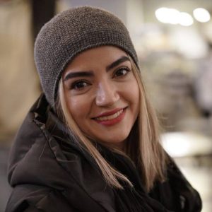 لئونی لبه باز زنانه